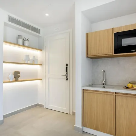 Blue - 1 Sea View, Walk To The 호텔