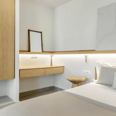 호텔 Blue - 1 Sea View, Walk To The